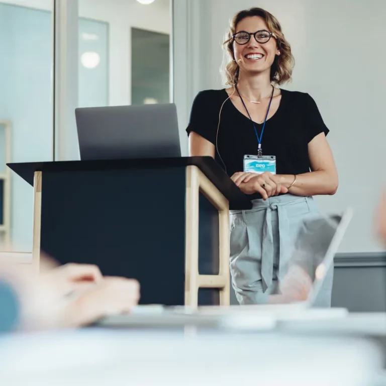 a result femme d'affaires discours adobe stock