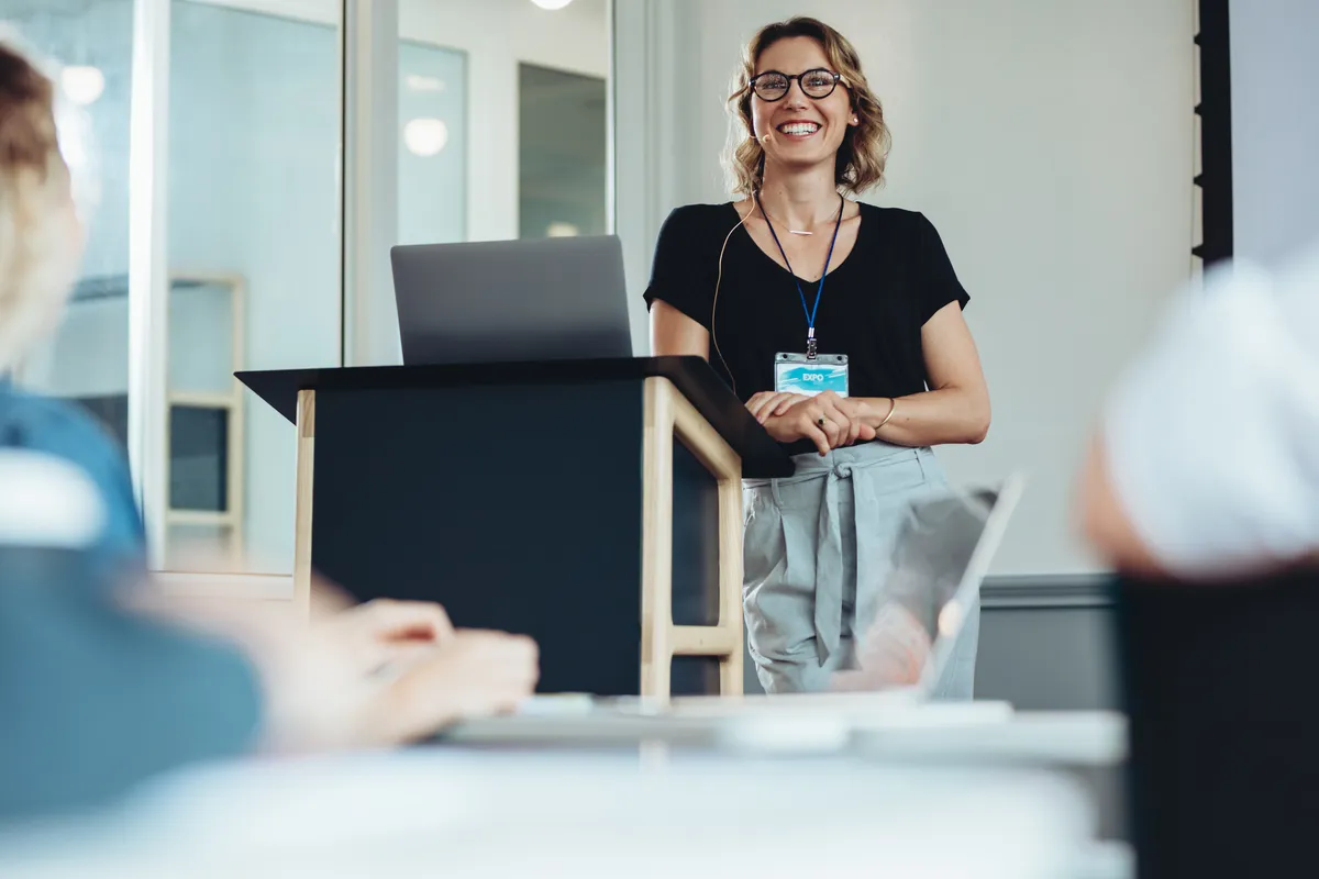 a result femme d'affaires discours adobe stock